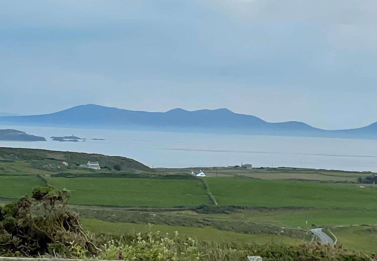 The Little Boathouse Heated Villa Holyhead Buitenkant foto